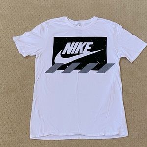 Nike T-Shirt